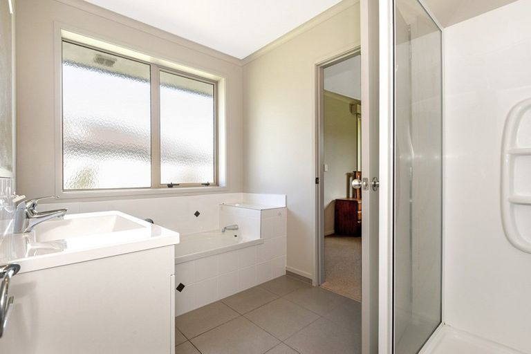 Photo of property in 34 Sterling Park, Lytton West, Gisborne, 4010