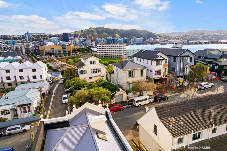 Photo of property in 46 Roxburgh Street, Mount Victoria, Wellington, 6011