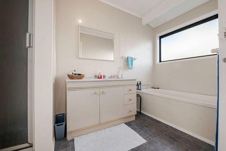 Photo of property in 23 Moverley Place, Pukete, Hamilton, 3200