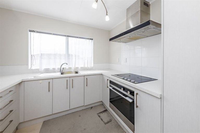 Photo of property in 1/25 Kopara Place, Clendon Park, Auckland, 2103