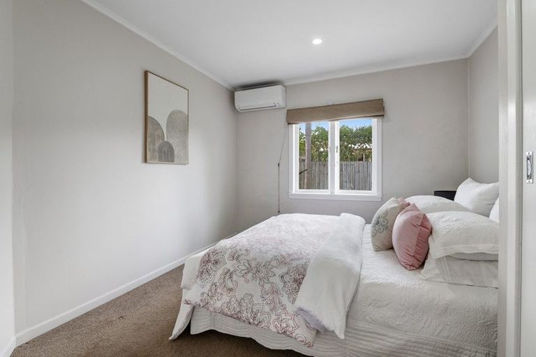 Photo of property in 133 Beach Haven Road, Beach Haven, Auckland, 0626