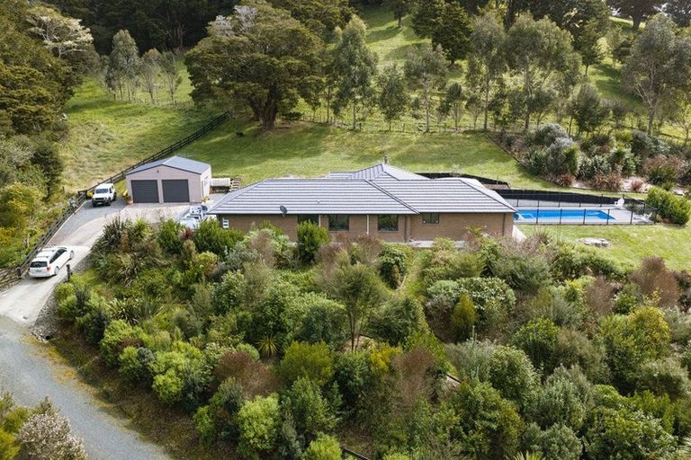 Photo of property in 347 Taraunui Road, Parua Bay, Onerahi, 0192
