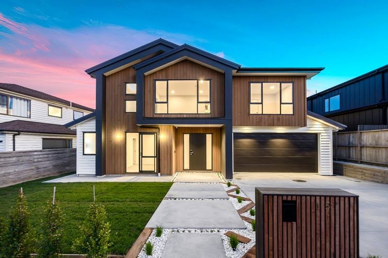 Photo of property in 15 Kumukumu Road, Long Bay, Auckland, 0630