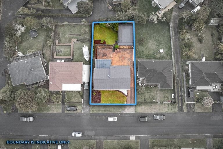 Photo of property in 25 Donovan Avenue, Massey, Auckland, 0614