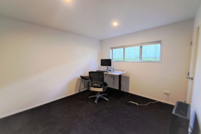 Photo of property in 14a Bank Street, Hillcrest, Auckland, 0627
