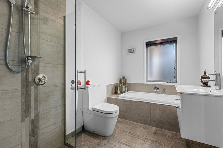 Photo of property in 32 Dunlops Crescent, Marshland, Christchurch, 8083