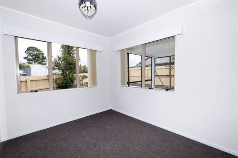 Photo of property in 65 Pooks Road, Ranui, Auckland, 0612