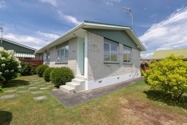 Photo of property in 7b Nimmo Avenue West, Waikanae, 5036