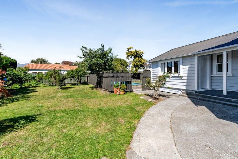 Photo of property in 68 Collins Street, Hawera, 4610