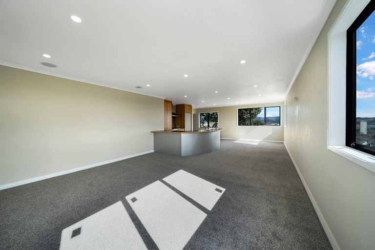 Photo of property in 4190a Great North Road, Glendene, Auckland, 0602