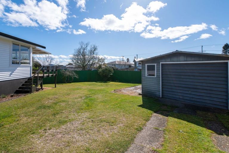 Photo of property in 14 Elliott Crescent, Owhata, Rotorua, 3010