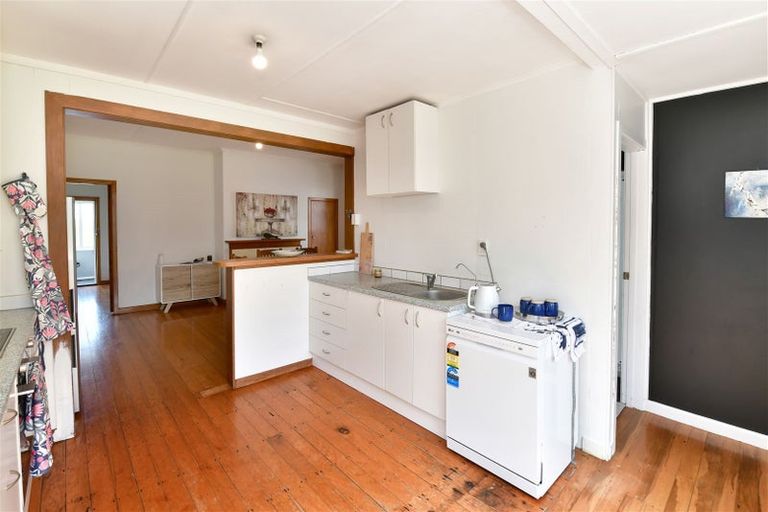 Photo of property in 36 Karaka Street, Helensville, 0800