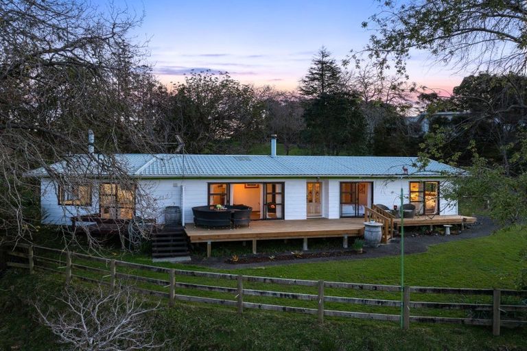 Photo of property in 26 Hamilton Road, Waimauku, 0881