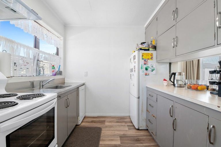 Photo of property in 3 Glenfield Road, Owhata, Rotorua, 3010