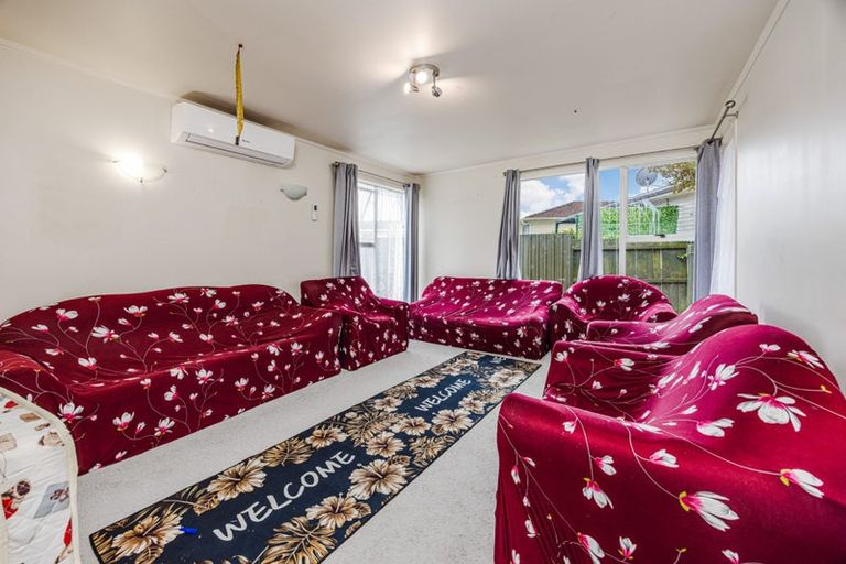 Photo of property in 15 Bedlington Avenue, Manurewa, Auckland, 2102