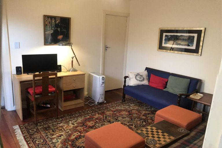 Photo of property in 25 Moir Street, Mount Victoria, Wellington, 6011