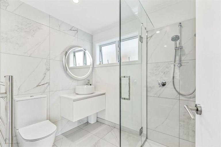 Photo of property in 13 Frances Bryers Road, Hobsonville, Auckland, 0616