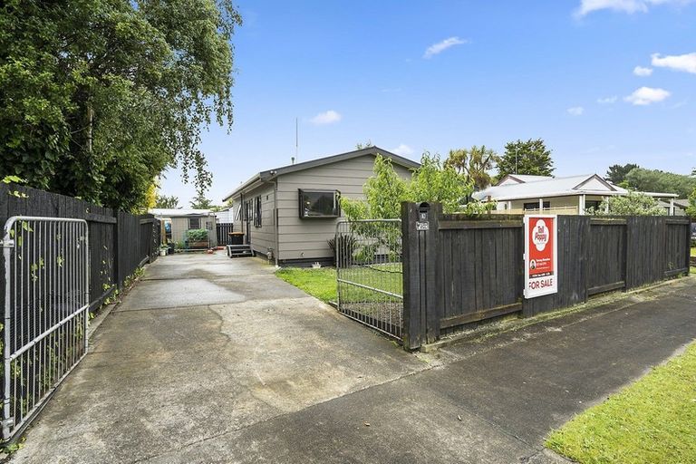 Photo of property in 3 Newton Place, Westbrook, Palmerston North, 4412