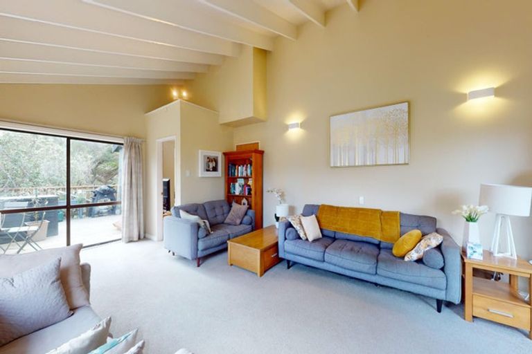 Photo of property in 51 David Crescent, Karori, Wellington, 6012