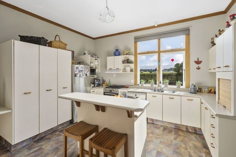 Photo of property in 82 Aerodrome Road, Dannevirke, 4972