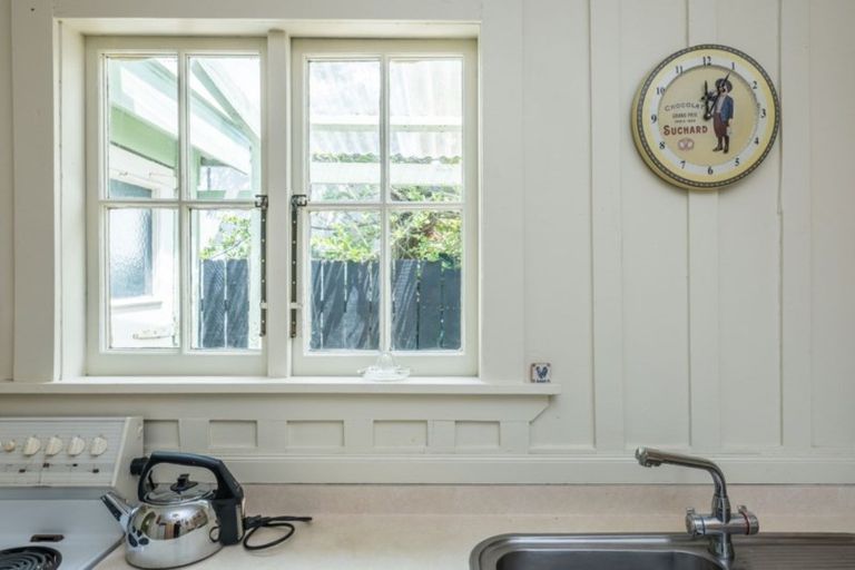 Photo of property in 2 Hemara Street, Waikanae Beach, Waikanae, 5036