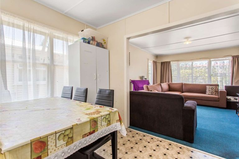 Photo of property in 60 Gilbert Road, Otara, Auckland, 2023