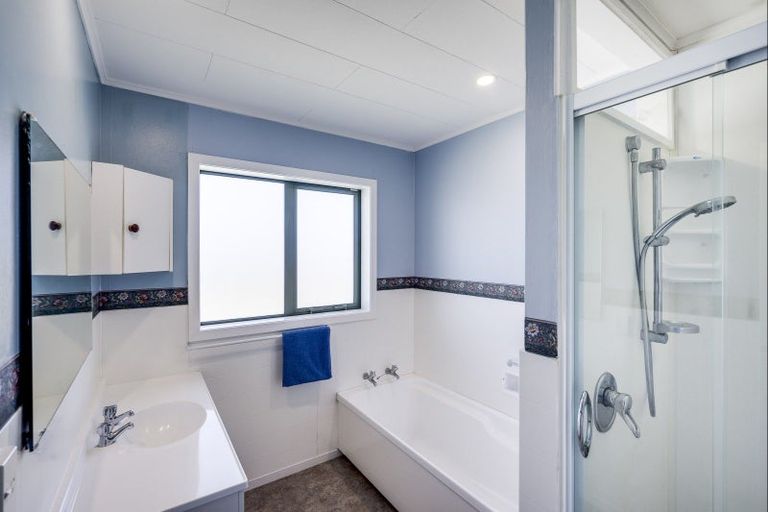 Photo of property in 63 Le Quesne Road, Bay View, Napier, 4104