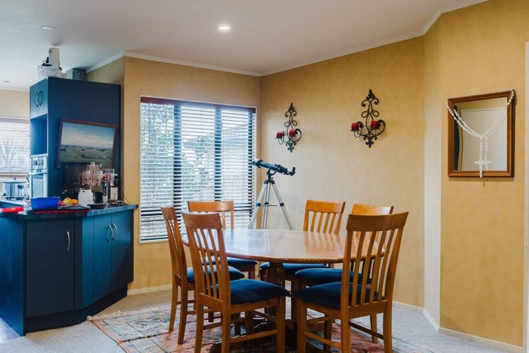 Photo of property in 15 Aspen Way, Kelvin Grove, Palmerston North, 4414