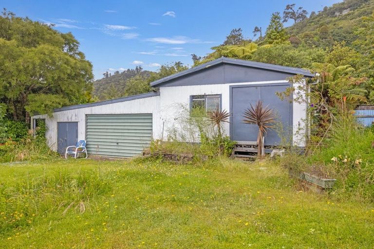 Photo of property in 27 Nikau Heights, Little Wanganui, Karamea, 7893