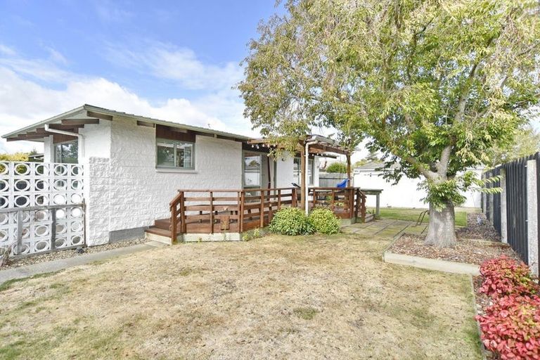 Photo of property in 7 Marlin Place, Mairehau, Christchurch, 8013