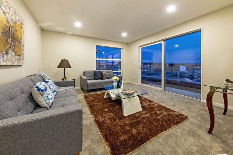 Photo of property in 11 Kapia Drive, Takanini, 2112