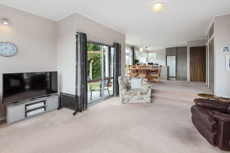 Photo of property in 24 Mountain Road, Morningside, Whangarei, 0110