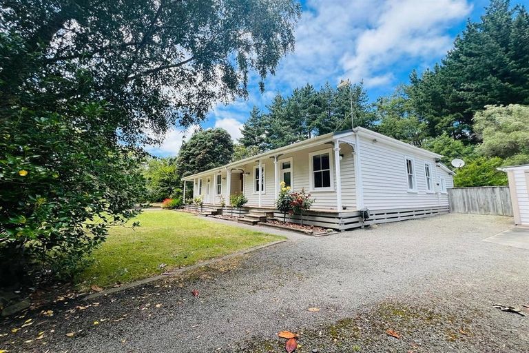 Photo of property in 512a Parewanui Road, Bulls, 4894
