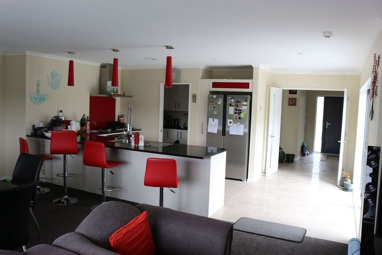 Photo of property in 10 Bickerton Rise, Churton Park, Wellington, 6037