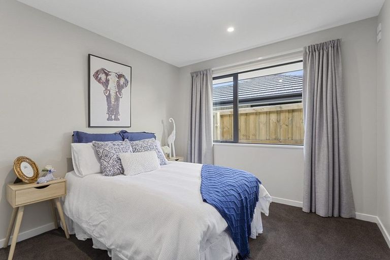 Photo of property in 8 Oakleigh Street, Woodend, 7610
