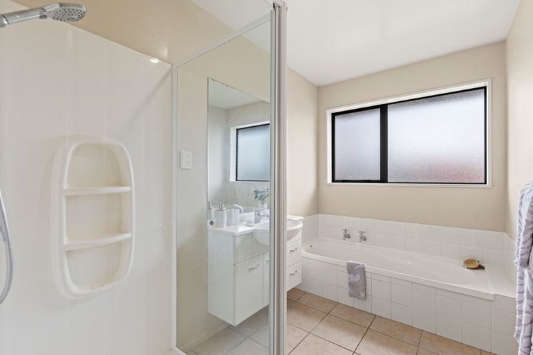 Photo of property in 75 Coolspring Way, Redwood, Christchurch, 8051