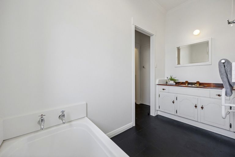 Photo of property in 107 Melbourne Street, South Dunedin, Dunedin, 9012