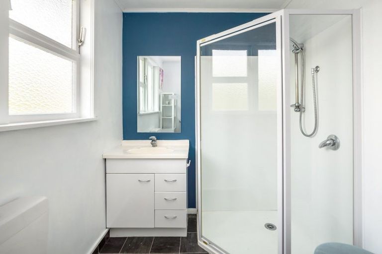 Photo of property in 22 Brandon Street, Featherston, 5710