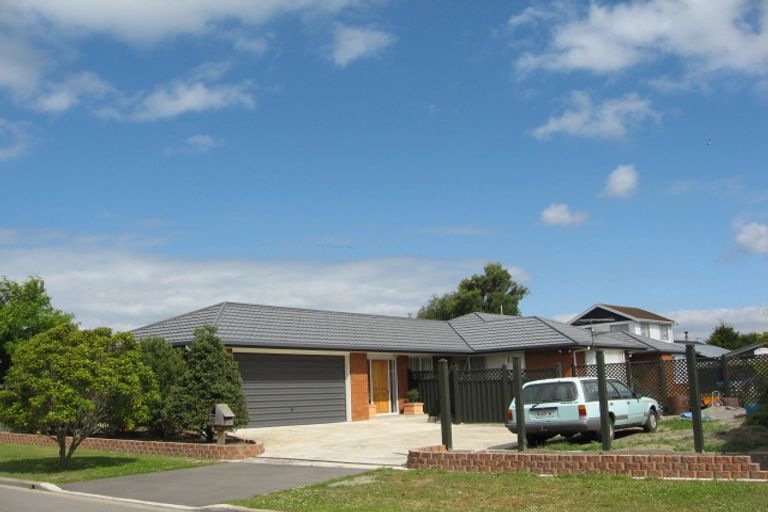 Photo of property in 6 Fieldmoor Place, Parklands, Christchurch, 8083