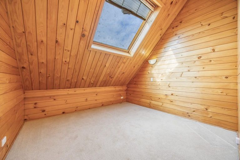 Photo of property in 93 Wiseley Road, West Harbour, Auckland, 0618