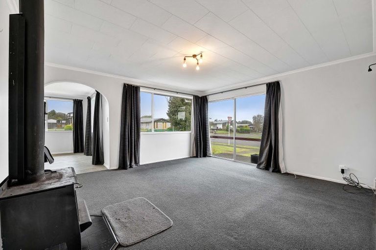 Photo of property in 13 Oberon Street, Stratford, 4332