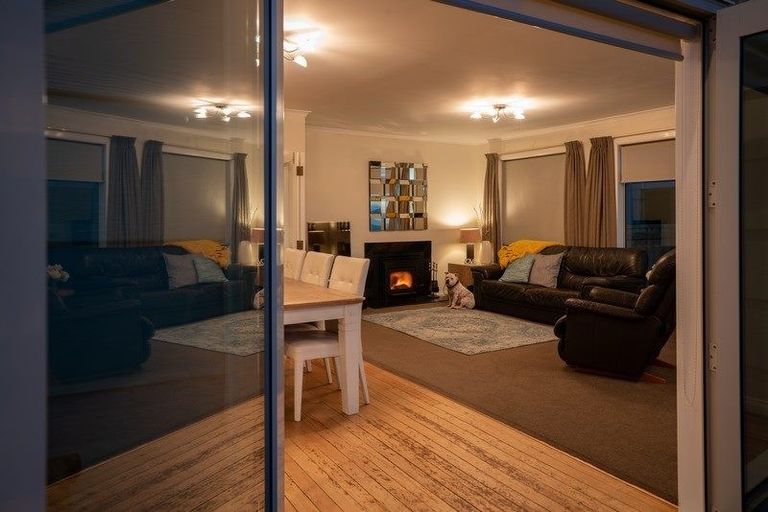 Photo of property in 13 Aperahama Street, Paekakariki, 5034