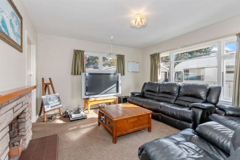 Photo of property in 208 Shortland Street, Aranui, Christchurch, 8061