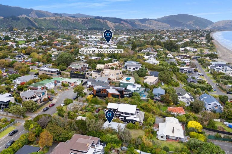 Photo of property in 18 Newry Road, Raumati Beach, Paraparaumu, 5032