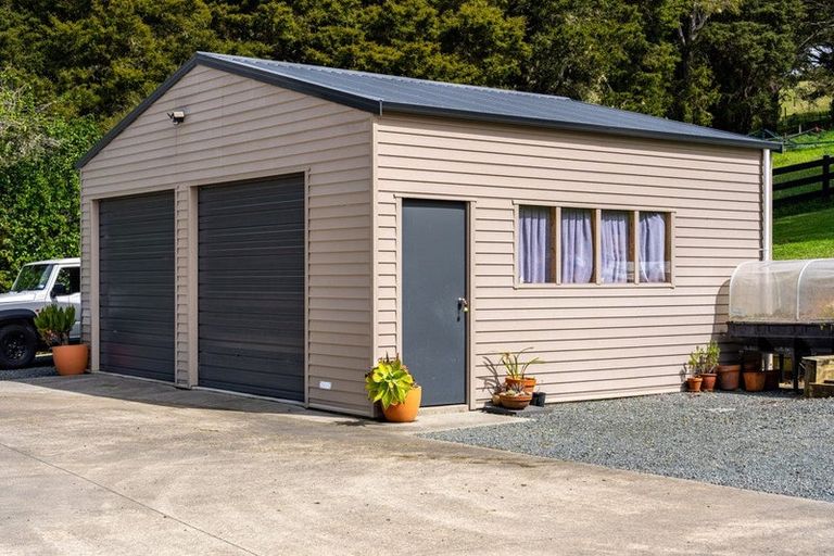 Photo of property in 347 Taraunui Road, Parua Bay, Onerahi, 0192