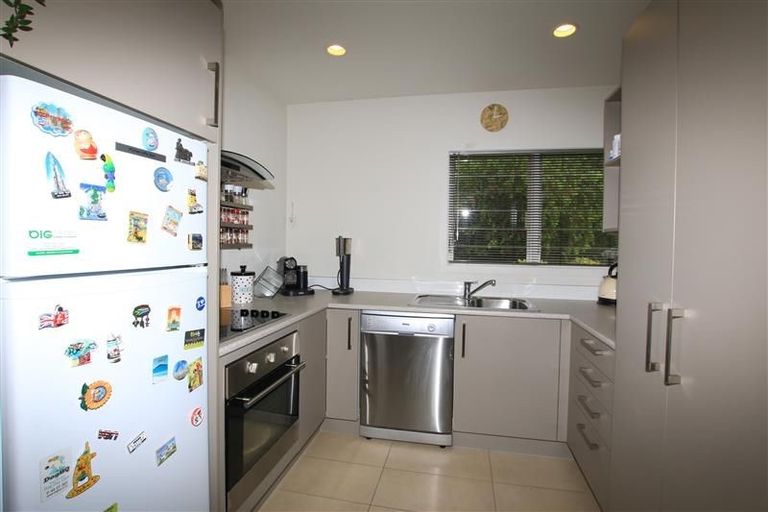 Photo of property in 5/37 Waipa Street, Birkenhead, Auckland, 0626