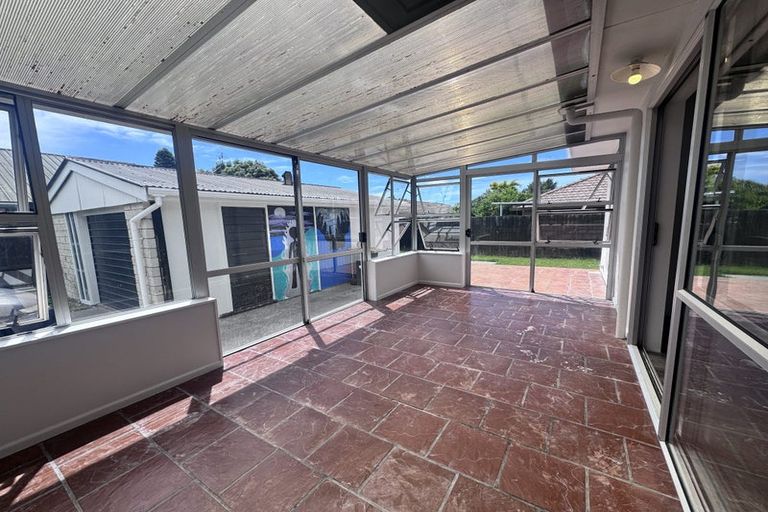 Photo of property in 32 Dunbarton Street, Redwood, Christchurch, 8051