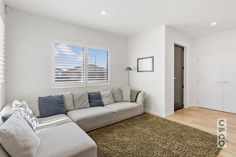 Photo of property in 12 Paihere Street, Huapai, Kumeu, 0810