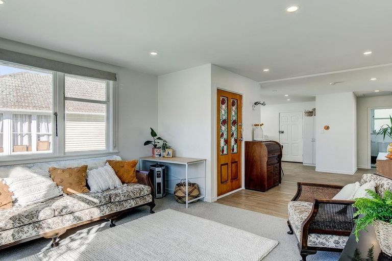 Photo of property in 126 Castor Crescent, Cannons Creek, Porirua, 5024