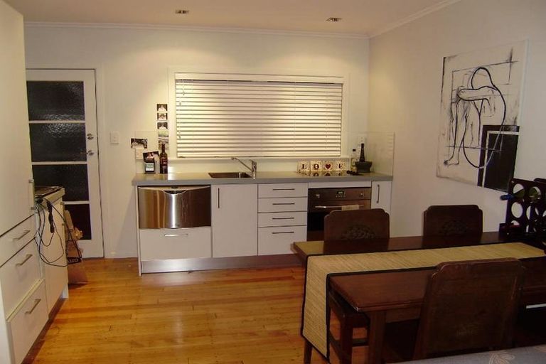 Photo of property in 4112/110 East Coast Road, Forrest Hill, Auckland, 0620